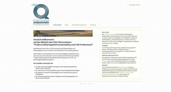 Infoseite auf großem Bildschirm