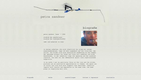 Seite 'Ausstellungen' auf großem Bildschirm